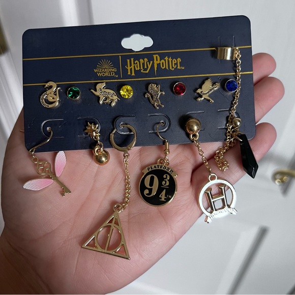 Jewelry - Brand New Harry Potter Set of Earrings